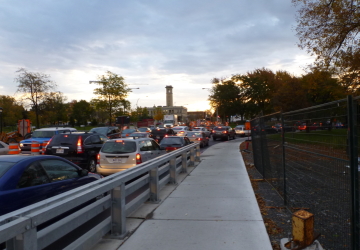 モントリオール市に向かう渋滞