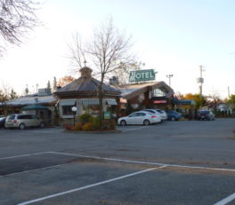 サン・ニコラ町のホテル