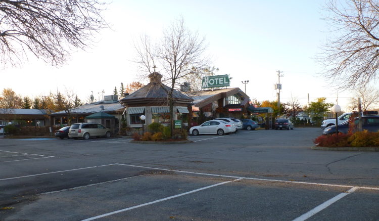 サン・ニコラ町のホテル