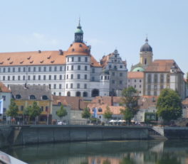 Neuburg城